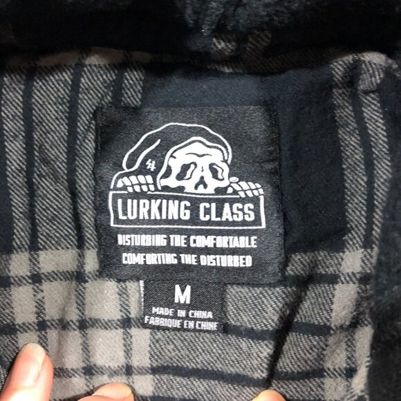 Lurking Class Top Womens Medium Flannel Button Front Shirt Hood Graphic Skull - Picture 13 of 16